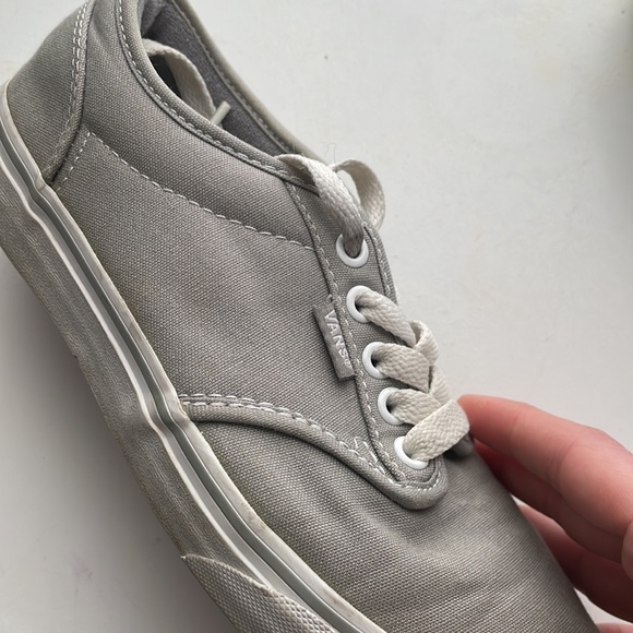 Grey low vans authentic - Picture 2 of 3